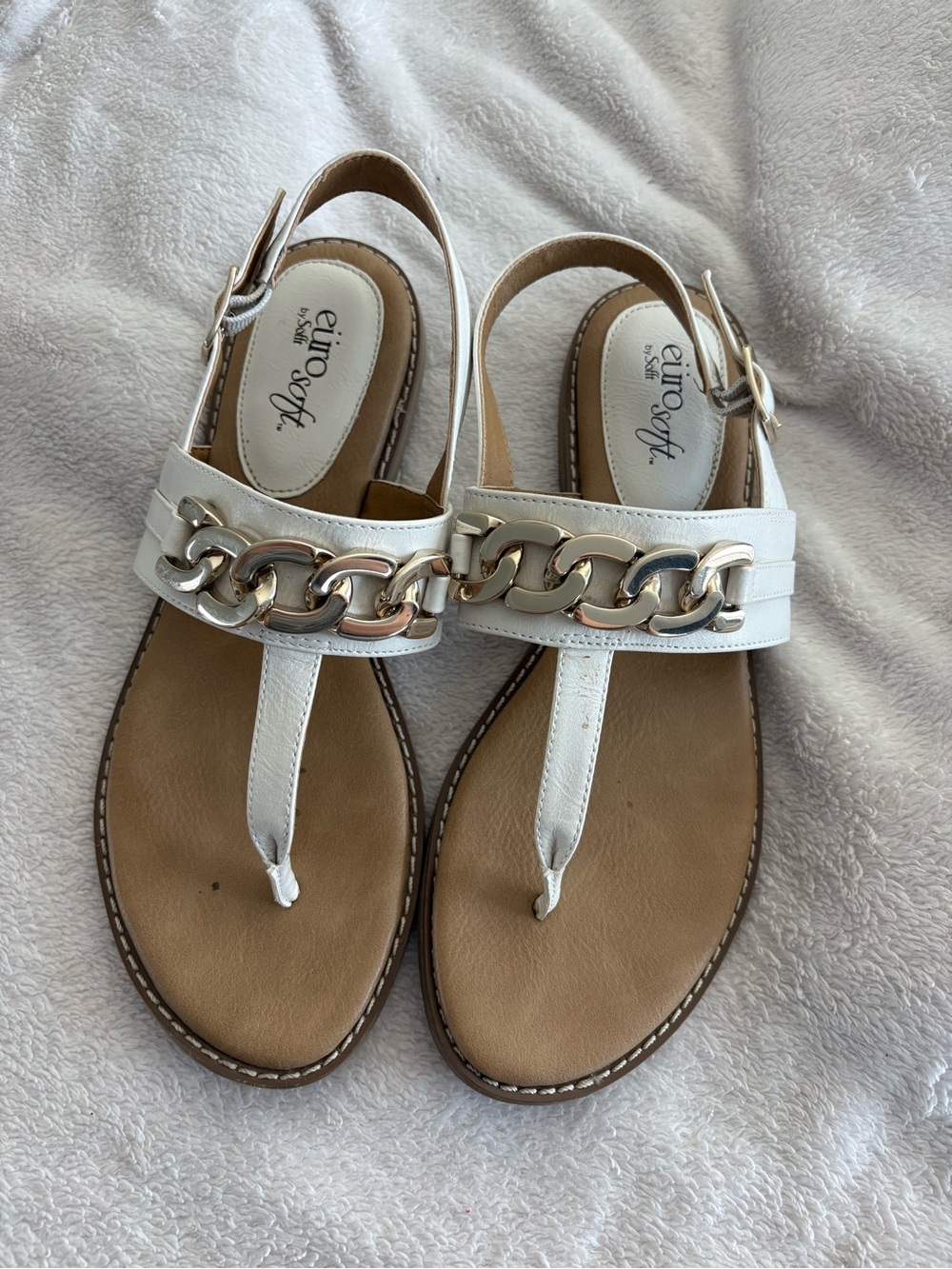 EuroSoft white sandals with gold accents size 8 Beach Coastal Classic - Picture 3 of 4